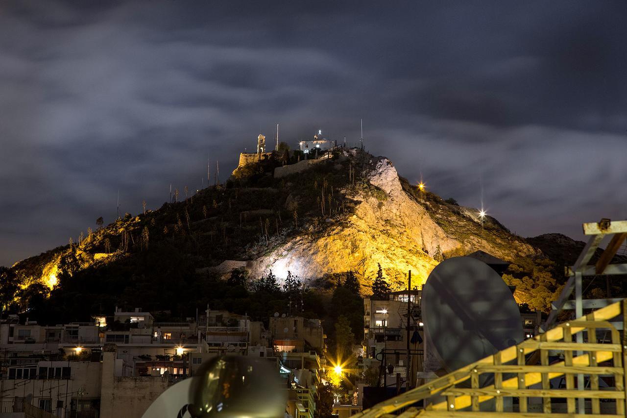 Beautiful Penthouse In Athens With Outside Jacuzzi Lejlighed Eksteriør billede